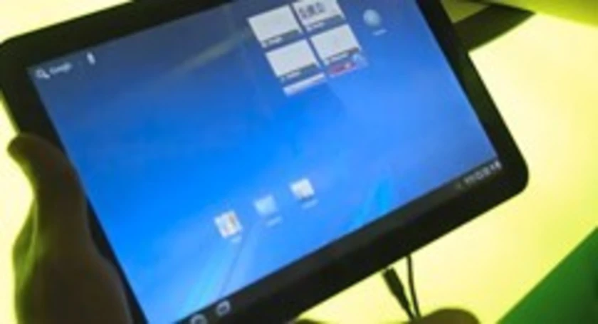 Ts xoom teaser2