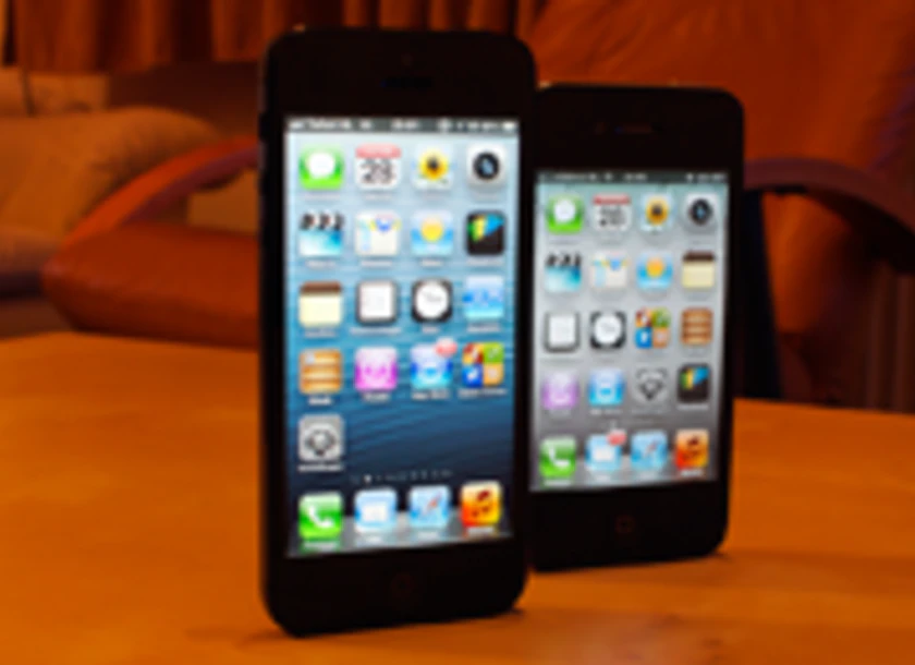 Iphone5 Nextto Iphone4 Small