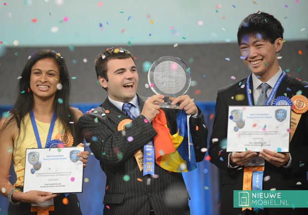 Nieuwe vinding laadt telefoon in 30s op