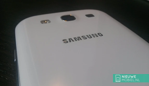 Rechter die Apple sommeerde excuses aan te bieden aan Samsung werkt nu voor Samsung