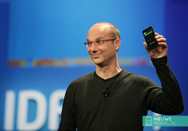 Geestelijk vader Android stapt op