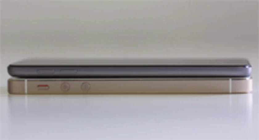 Iphone5s vs ipodtouch