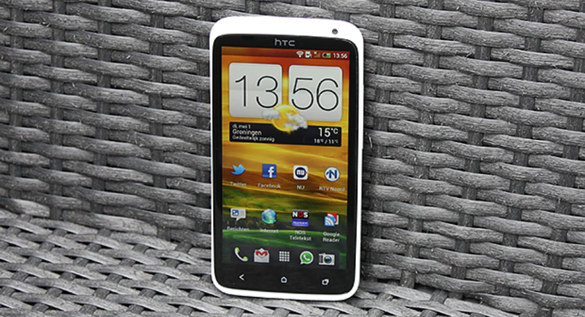 Htc one x on bench