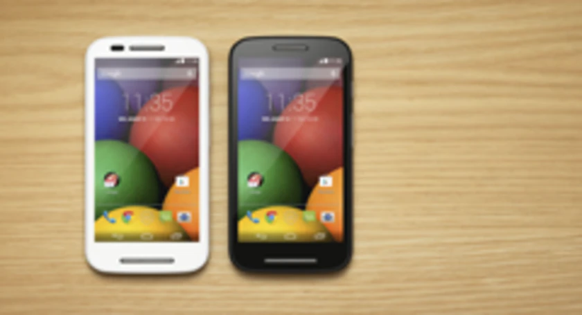 Moto e white black