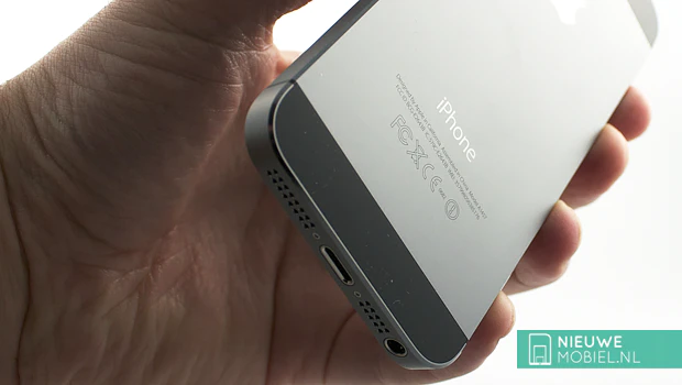 Apple iPhone 5S ports Apple iPhone 5S ports