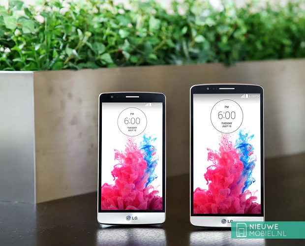LG G3 s next to the G3