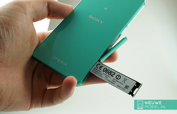 Sony Xperia Z3 Compact label