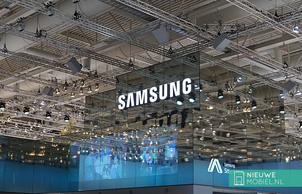 Samsung wall sign Samsung wall sign