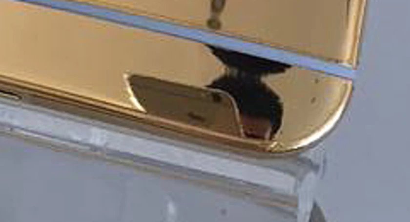 Iphone reflection htc