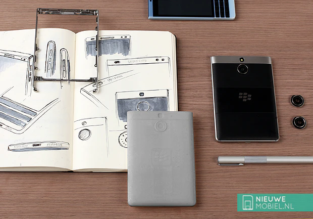 BlackBerry Passport Silver Edition