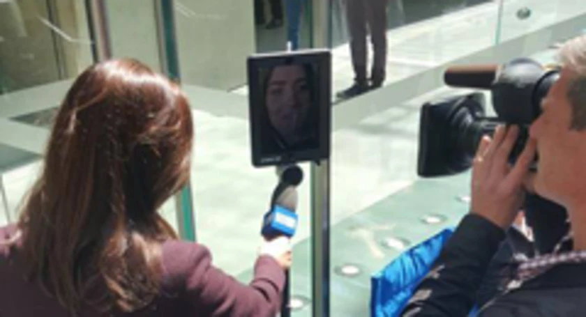 Robot in iphone queue