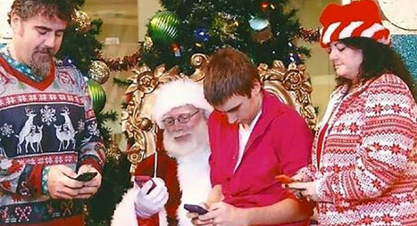 Christmas cell phone usage