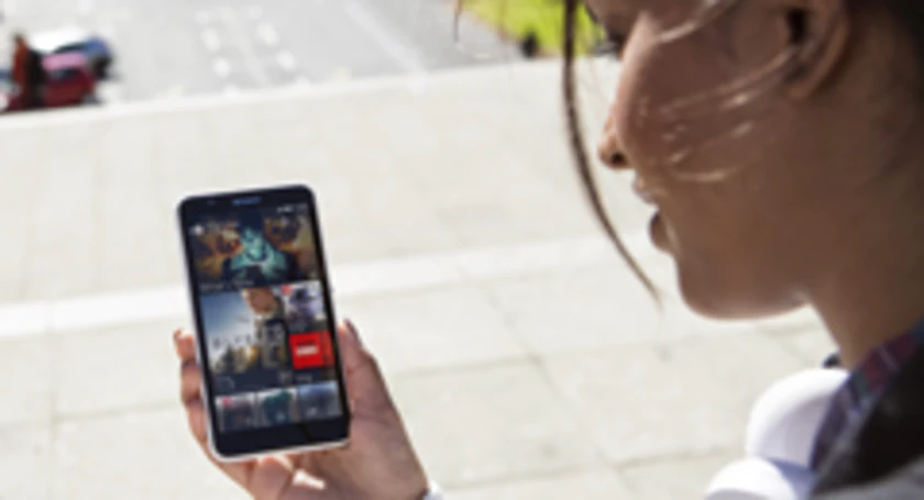 Sony xperia e4 girl