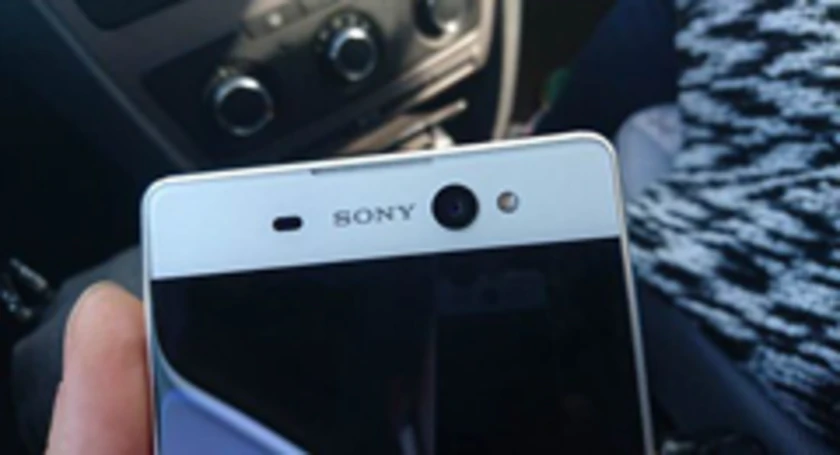 Sony xperia c6 ultra selfiecamera baidu