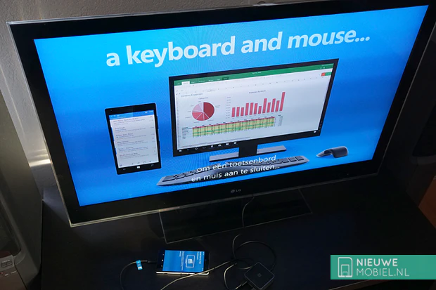 Display Dock connected to TV