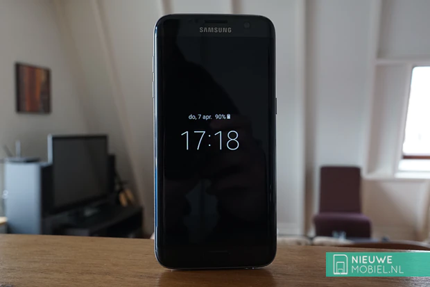 Samsung Galaxy S7 edge Always-On-Display