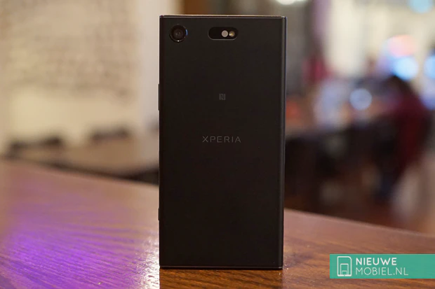 Sony Xperia XZ1 Compact achterzijde Sony Xperia XZ1 Compact achterkant