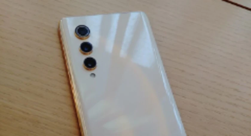 Lg v70 rainbow