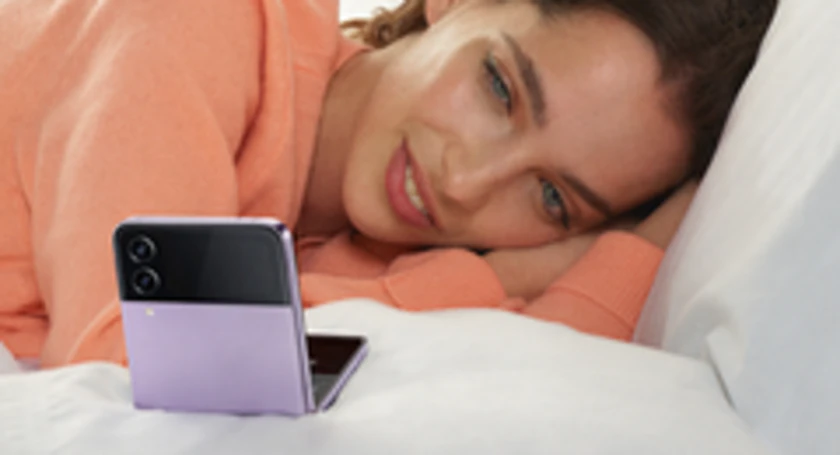 Samsung flip4 bed