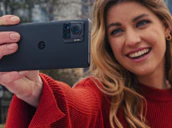Motorola Edge 30 Ultra Woman