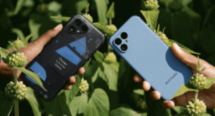 Fairphone 5 in nature