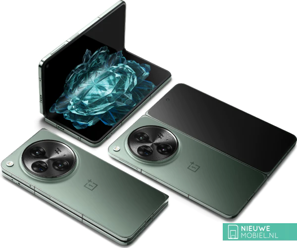 OnePlus Open in Emerald Dusk green OnePlus Open in Emerald Dusk green