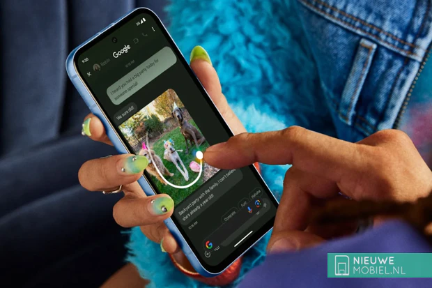 Demonstration of Circle to Search on the Google Pixel 8a in Bay Blue