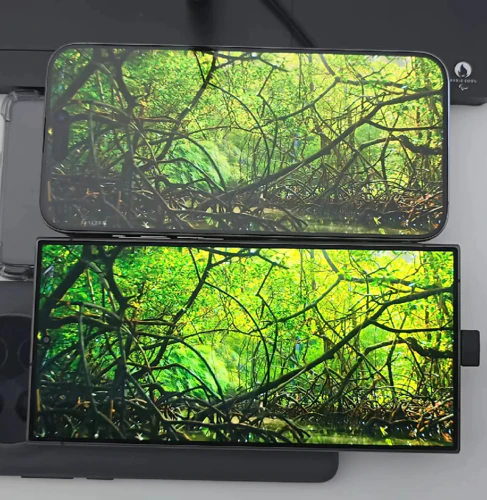 Samsung Galaxy S24 Ultra with anti-reflective Gorilla Glass Armour