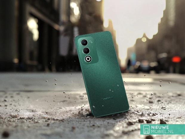 Oppo A5 5G in Black Green is a durable phone Oppo A5 5G in Black Green is a durable phone