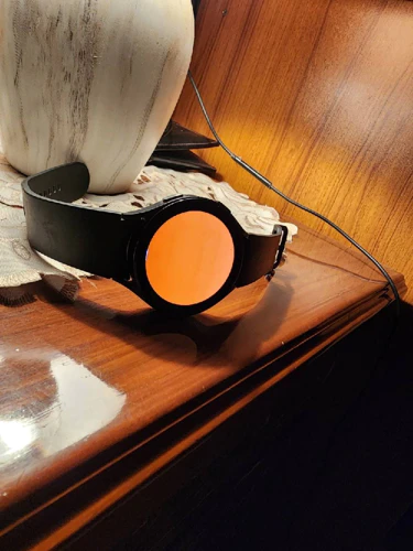 Galaxy Watch4 with Red Screen Of Death via Reddit and Samsung Forum