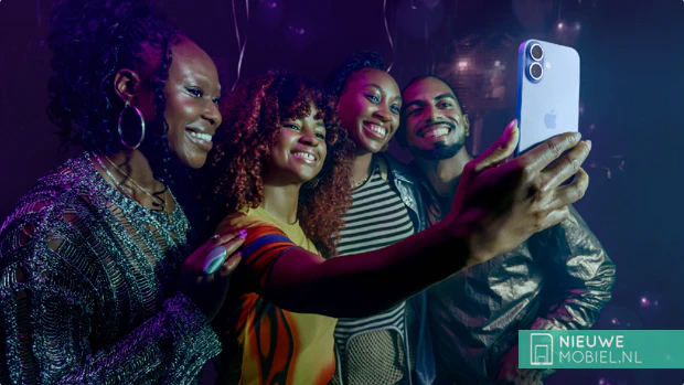 Apple iPhone 17 Centre Stage front camera taking selfie