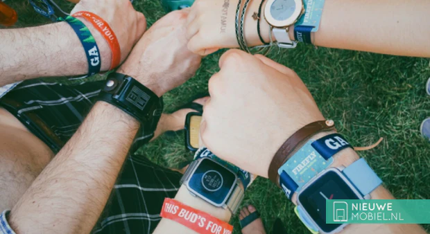 People Wearing Pebble Watches People Wearing Pebble Watches
