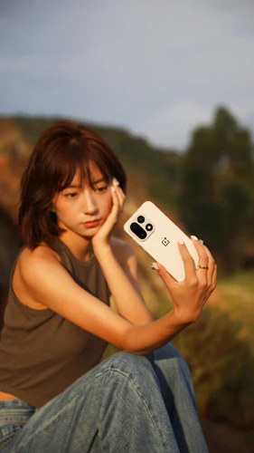 OnePlus 15 Sand Storm via TechKard