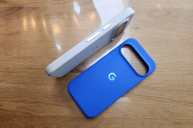 Google Pixelsnap Case from all angles