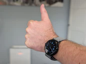 Google pixel watch thumbs up