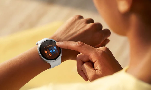 Someone viewing the Vitals Dashboard on their Samsung Galaxy Watch 9 Someone viewing the Vitals Dashboard on their Samsung Galaxy Watch 9