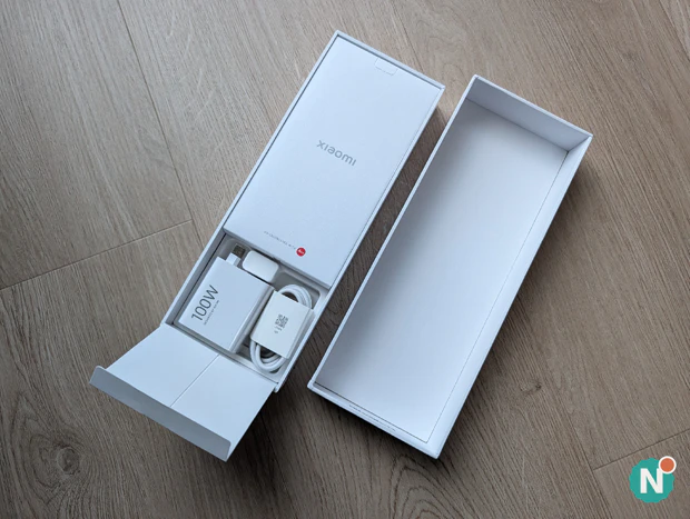 Xiaomi 18 Pro unboxing Contents of the Xiaomi 18 Pro box: 100W charger, USB-C cable, transparent case, and documentation