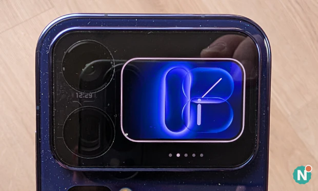 Features of the rear screen of the Xiaomi 18 Pro