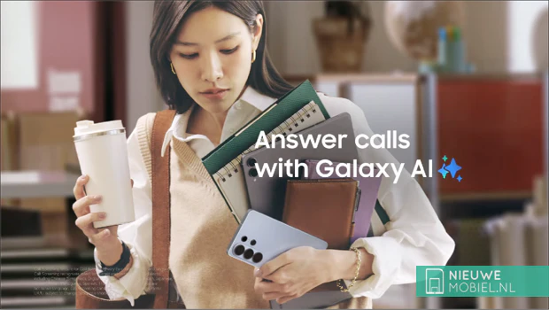 Samsung Galaxy AI Call Screening interface on S26 phone in Cobalt Violet