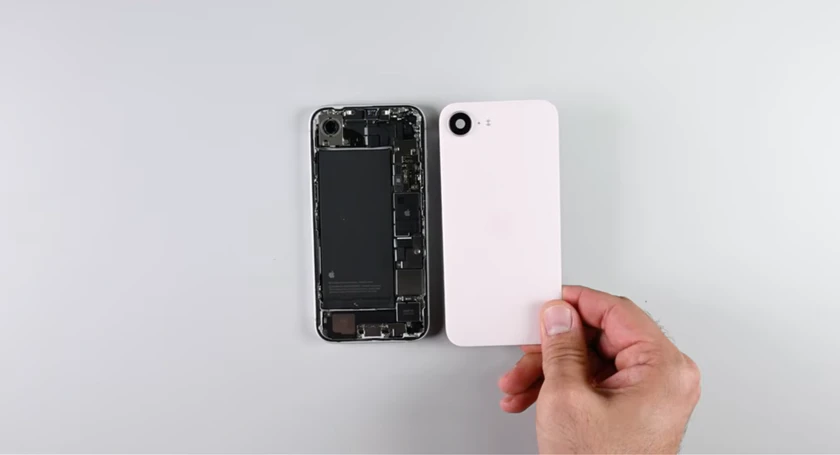 Apple iphone 16e met 17e achterkant voor magsafe ondersteuning