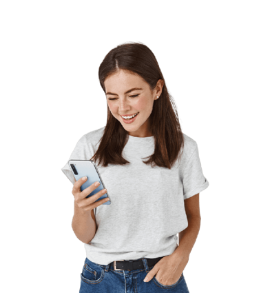 Vrouw die een smartphone vasthoudt