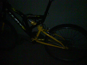 1600x1200 bike flash