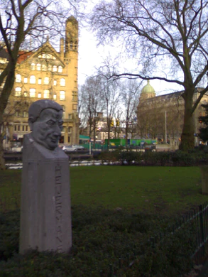 1600x1200 n70 comparison 2