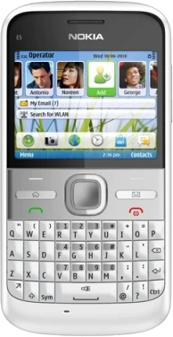 Nokia E5 wit voorkant lowres