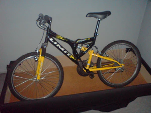 2048x1536 comparison review kg920 n73 n93 K800i Sony Ericsson k800i 18