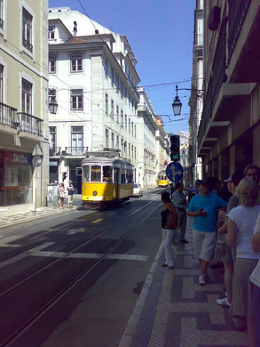 2048x1536 blanc balance cloudy