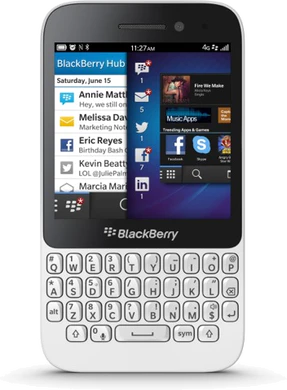 BlackBerry Q5 etupuolella valkoinen