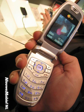 Cebit2005 F2100 3