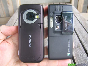 comparison K800i n73 06