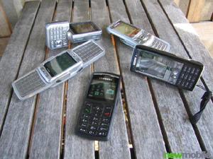 comparison kg920 E70 z400 x820 k800i 07